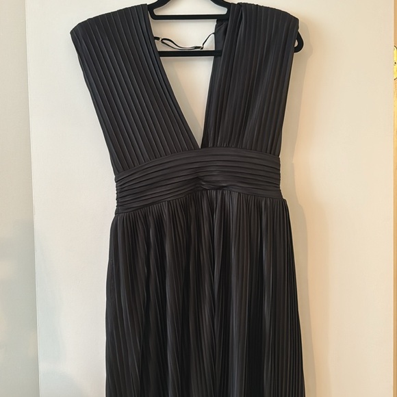 Sabina Musayev Never worn pleated dress. Black. - Picture 6 of 13